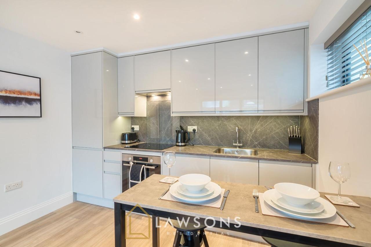 Apartamento Chic Living By Lawsons Windsor Exterior foto